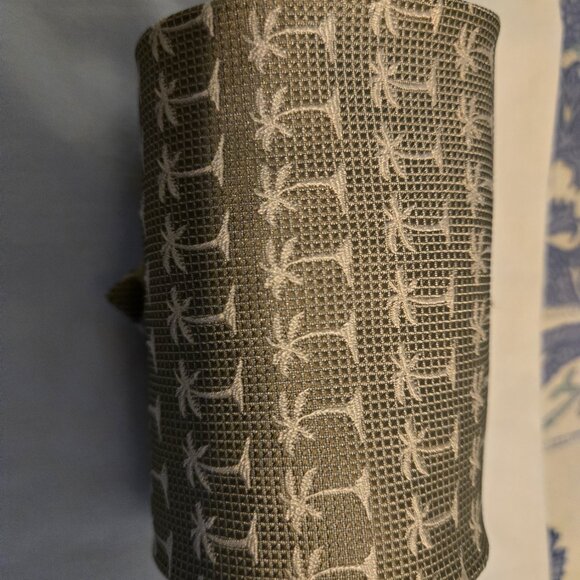Tommy Bahama Off Island Tie Great Condition - Picture 8 of 9